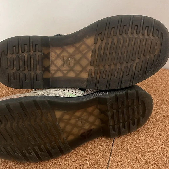 Dr Martens Pascal Y Combat Boots Rainbow Metallic Leather Womens Size 5 - Picture 12 of 16